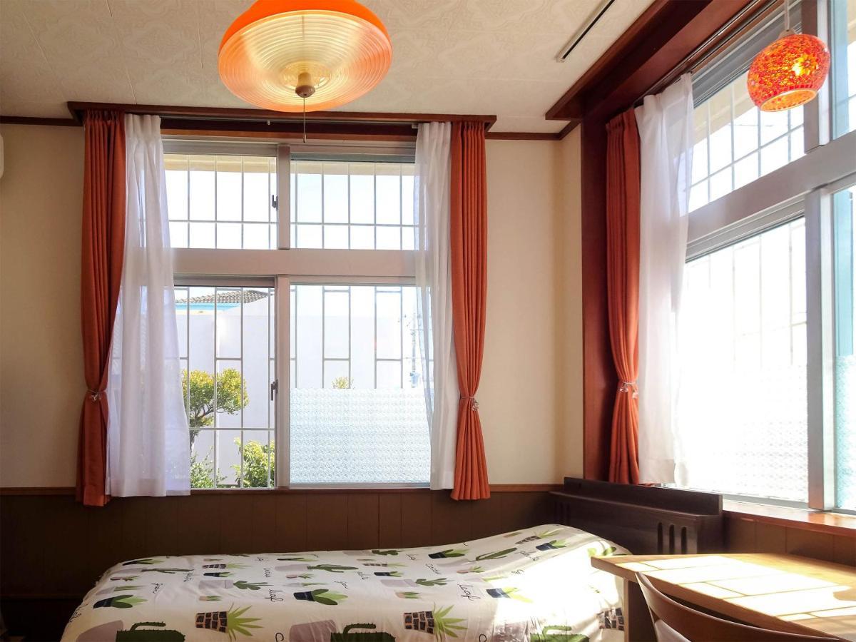 Minshuku Itoman Bettei Goyukkuri Hotel ภายนอก รูปภาพ