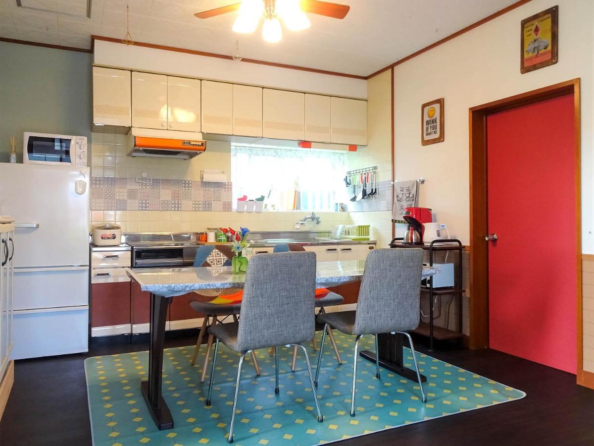 Minshuku Itoman Bettei Goyukkuri Hotel ภายนอก รูปภาพ
