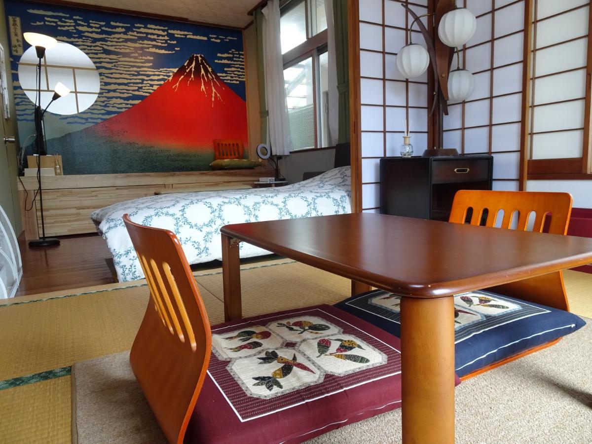Minshuku Itoman Bettei Goyukkuri Hotel ภายนอก รูปภาพ